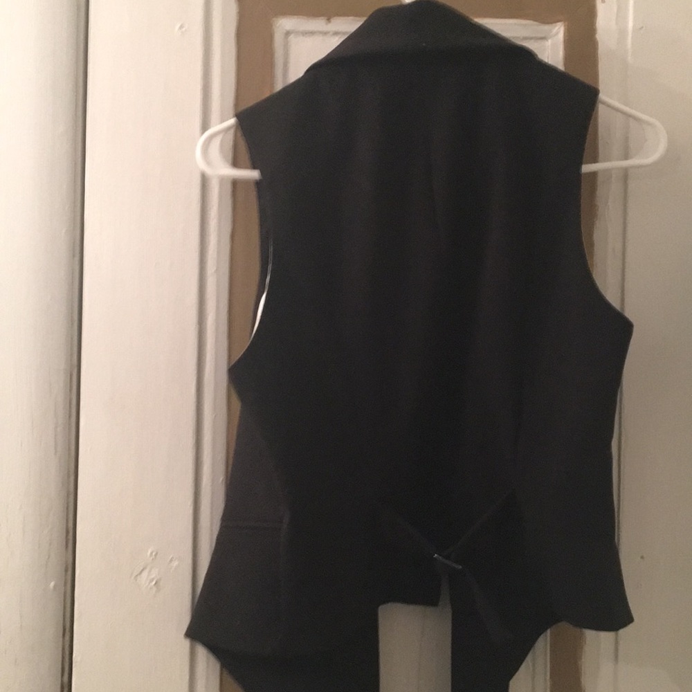 Vest - Picture 2 of 2